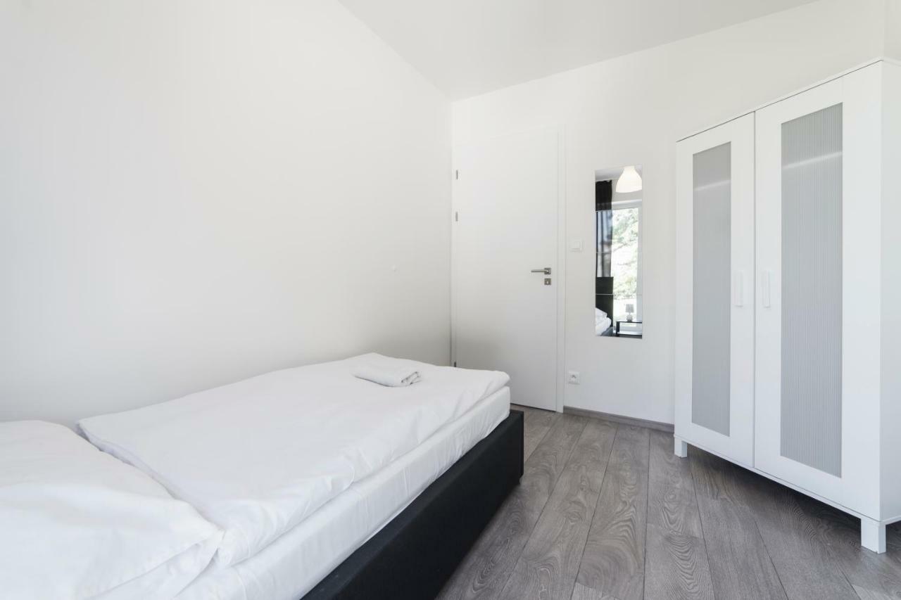 Hostel Homer Liben Прага Экстерьер фото