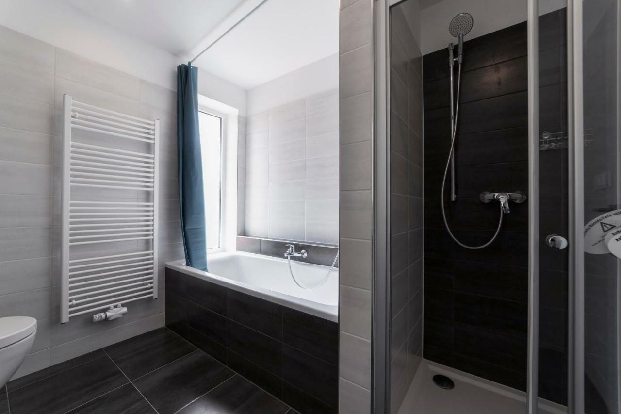 Hostel Homer Liben Прага Экстерьер фото