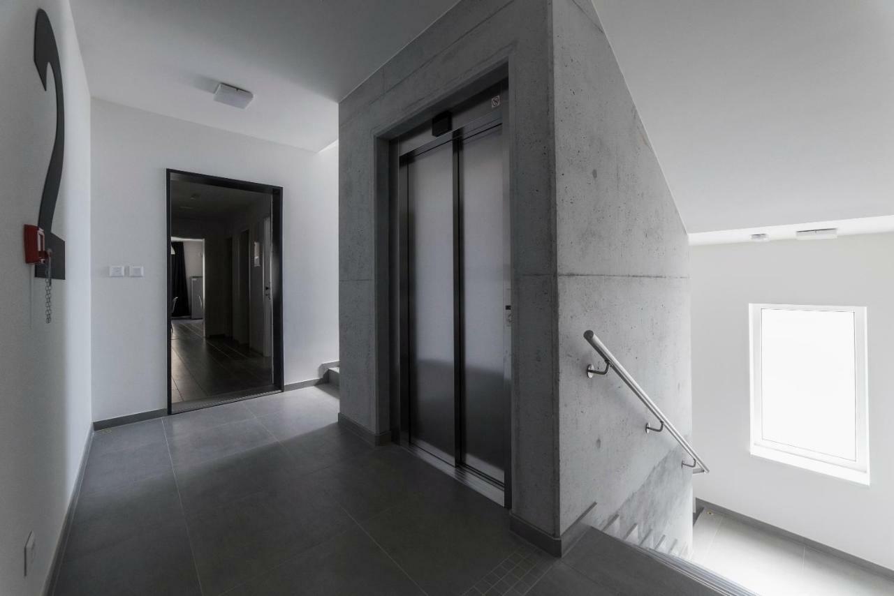 Hostel Homer Liben Прага Экстерьер фото